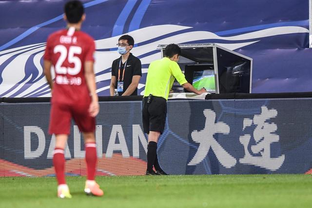 米切尔29+7+8塔图姆25分 骑士大胜凯尔特人1-1