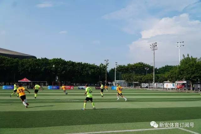 西超杯-莱万亚马尔破门 巴萨2-0进决赛会师皇马