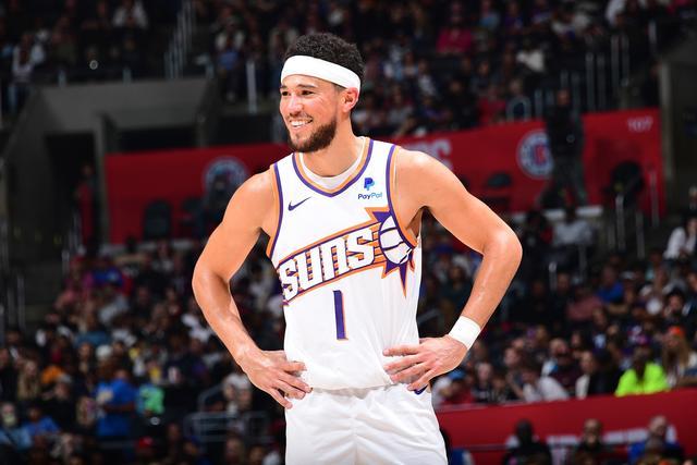 🏀赫夫失绝杀罚球 小卡28+8关键投篮助快船24分逆转步行者